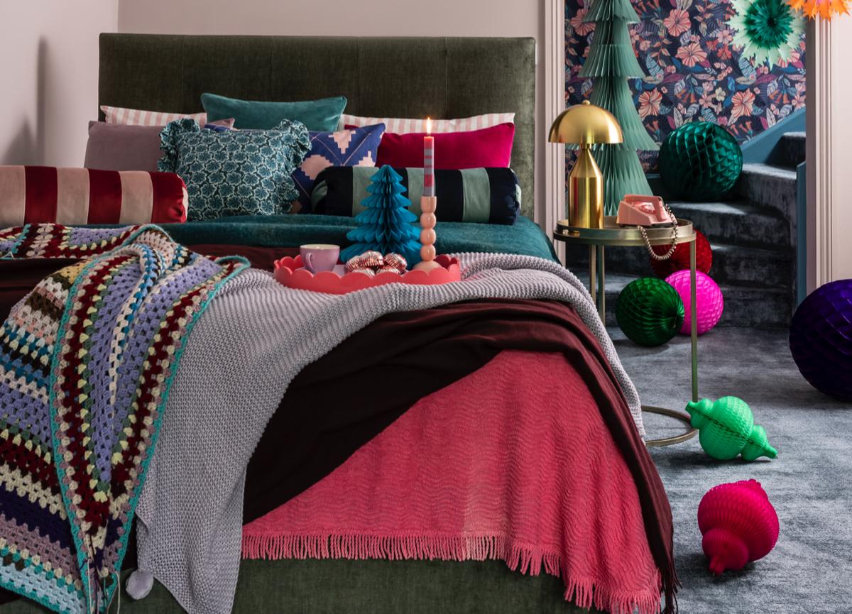 12949_ORGANIC ARTICLE_Christmas 25 Timeless Tinsel_3